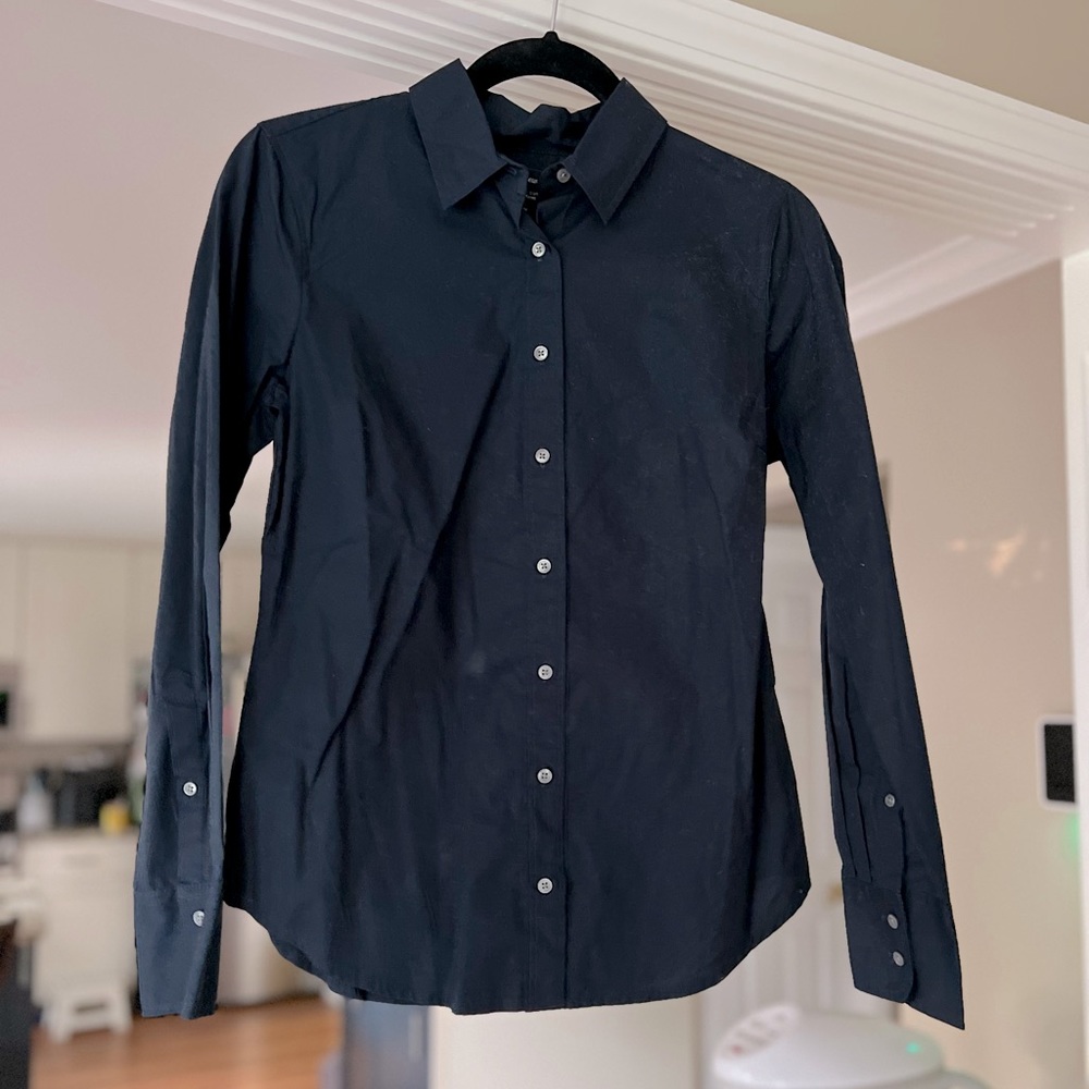 J-crew button up. Barely worn. Size 4.